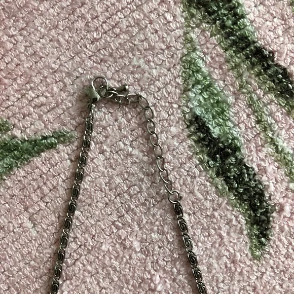 Silver necklace w/ Swarovski crystals - Picture 7 of 12